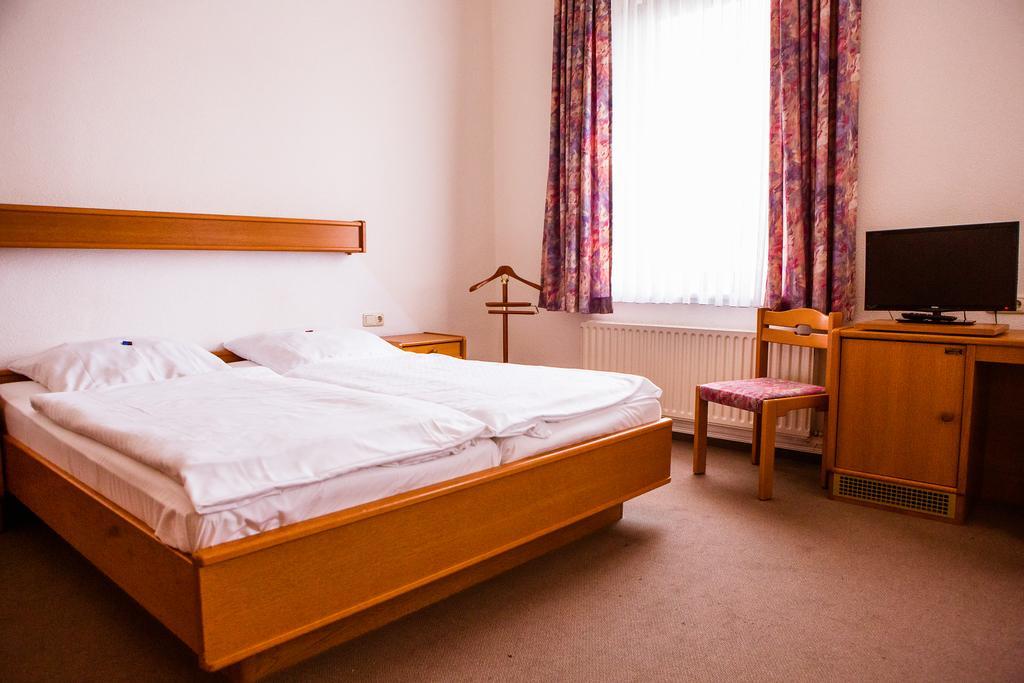 Hotel Am Bahnhof Stendal Chambre photo