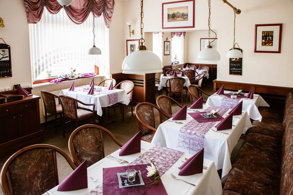 Hotel Am Bahnhof Stendal Extérieur photo